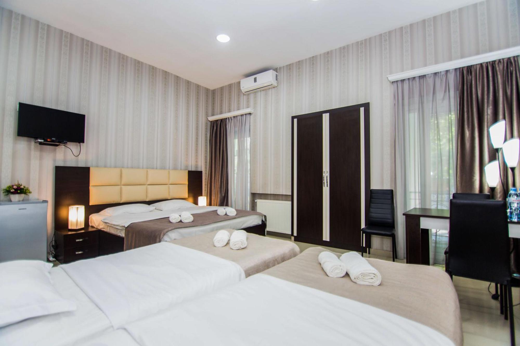 Hotel Brick House Τυφλίδα Εξωτερικό φωτογραφία