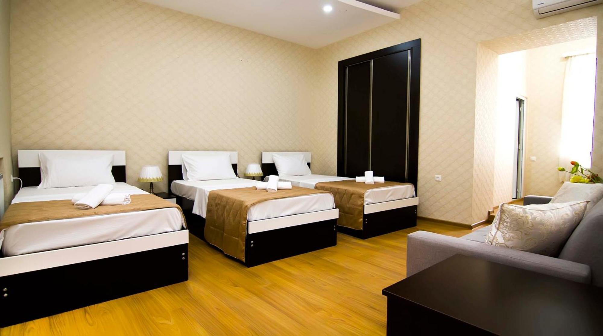 Hotel Brick House Τυφλίδα Εξωτερικό φωτογραφία