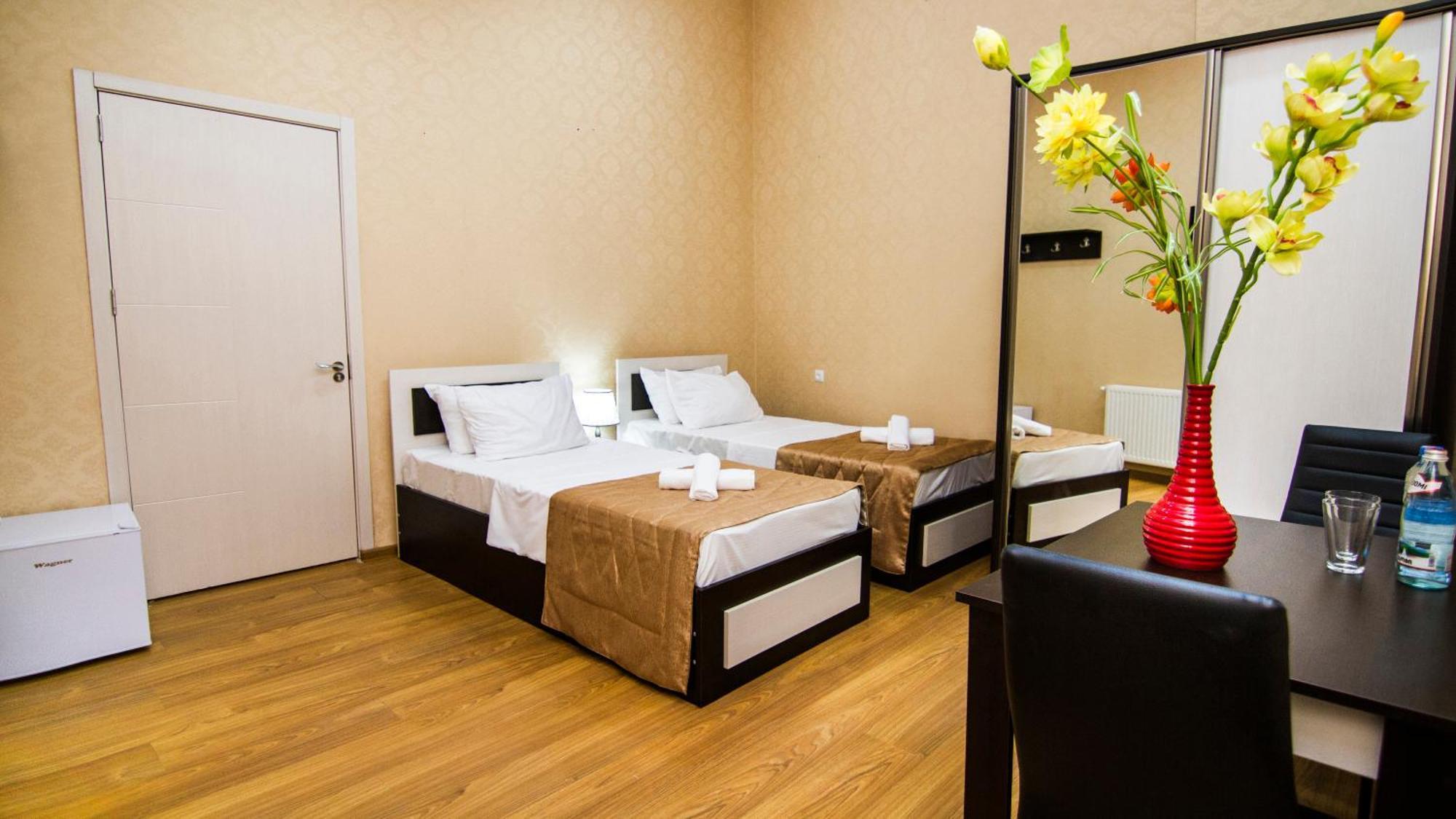 Hotel Brick House Τυφλίδα Εξωτερικό φωτογραφία