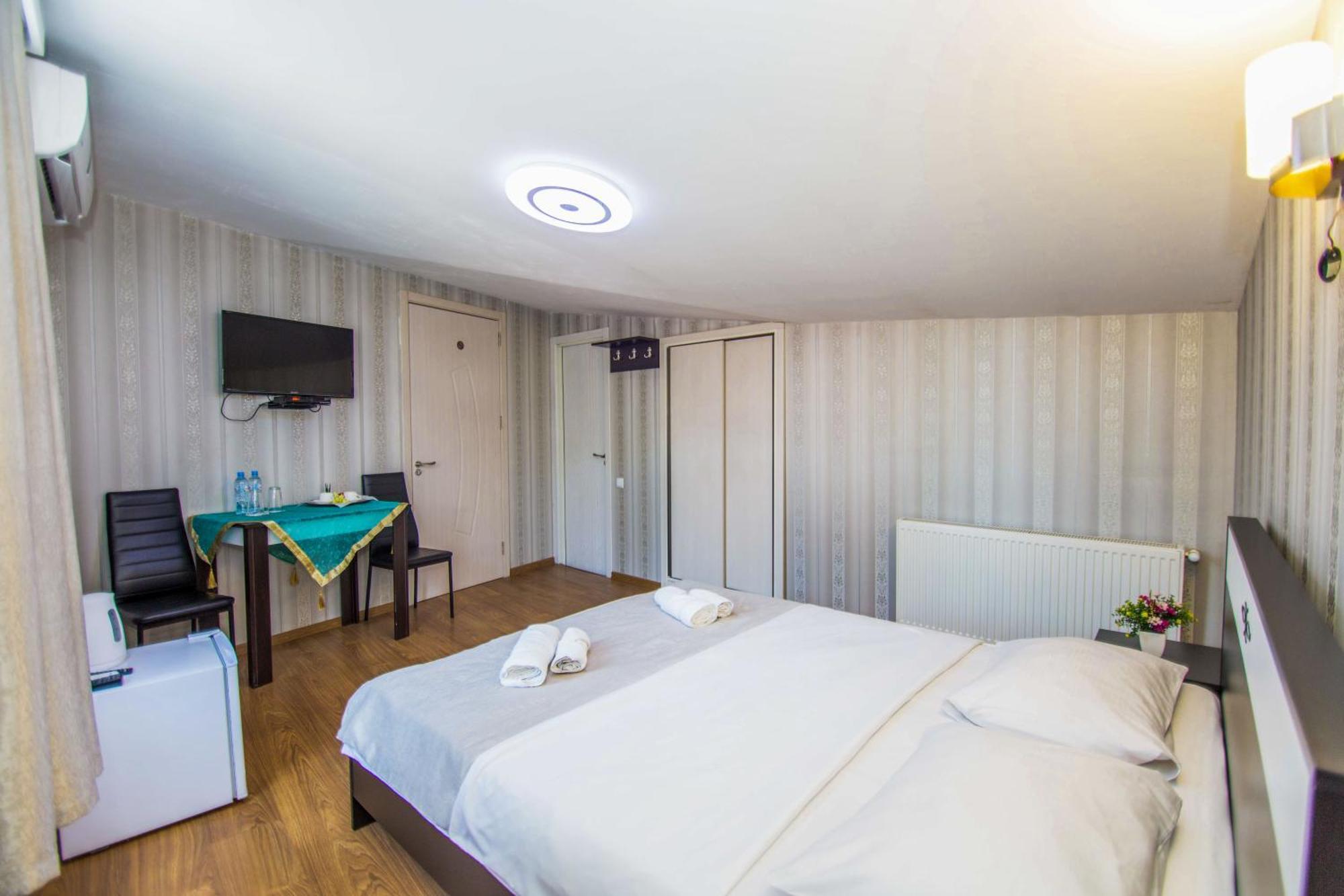 Hotel Brick House Τυφλίδα Εξωτερικό φωτογραφία